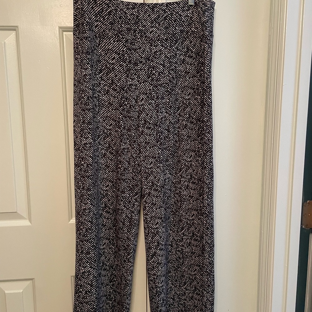 J Jill pants/leggings. Gray and black